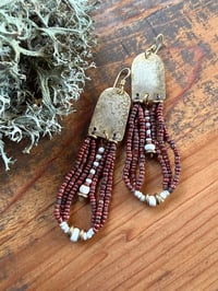 Image 11 of Peaces of Luanda in brownish red . Beaded brass earrings n2