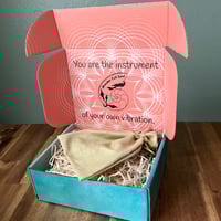 Image 5 of Grounding Meditation Kit — Hum Bowl & Smoky Quartz