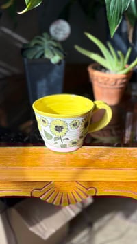 Image 6 of Sunflower mug 07