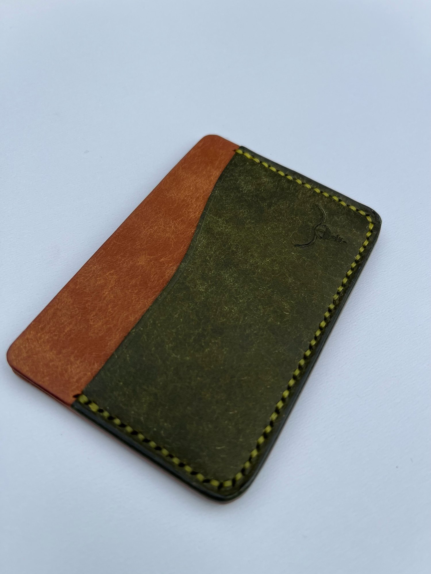 Image of Cognac/Olive Pueblo Horizontal Cardholder 