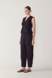 Image 2 of foemina mara vest black