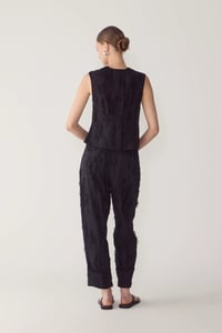 Image 5 of foemina mara vest black