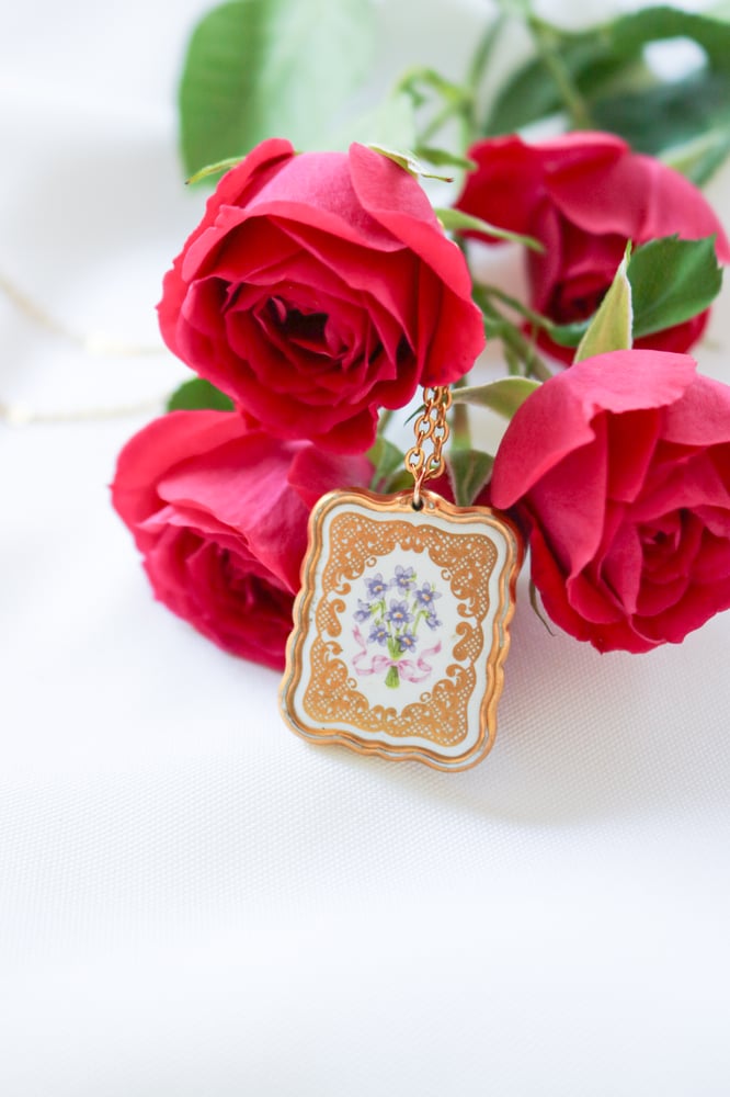 Image of Vintage 1979 Franklin Mint Valentine Porcelain Pendant 