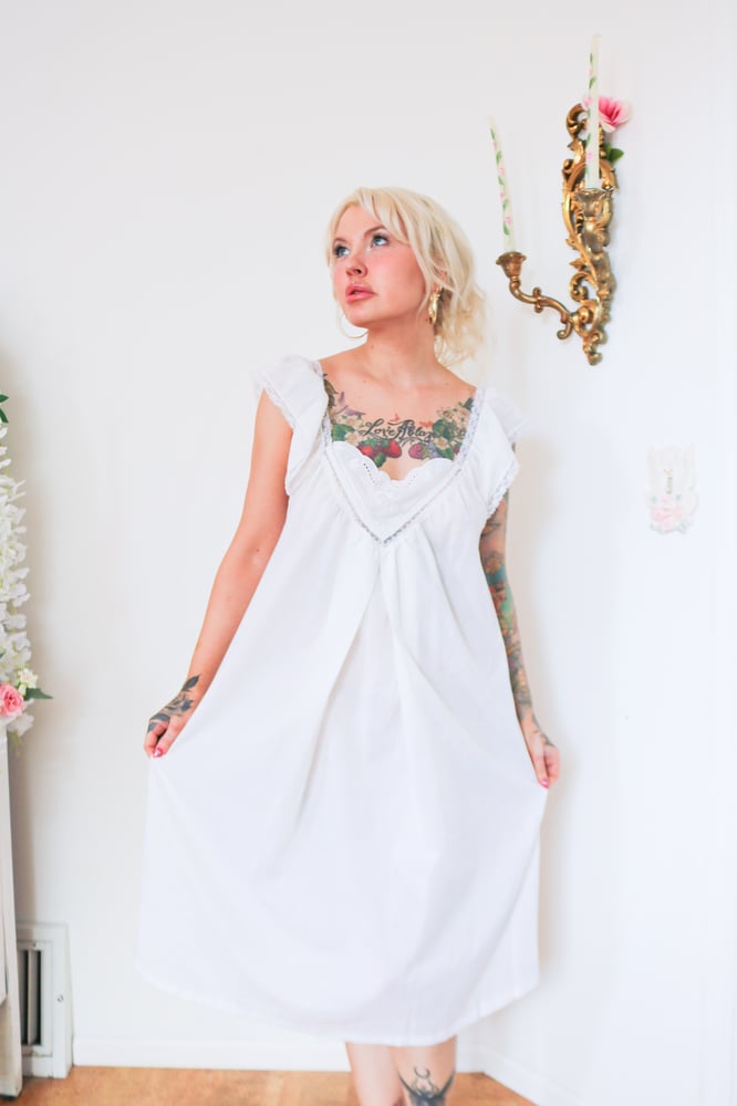 Image of Vintage 80s Heir A' Parent Cotton Cottage Nightgown (Small)