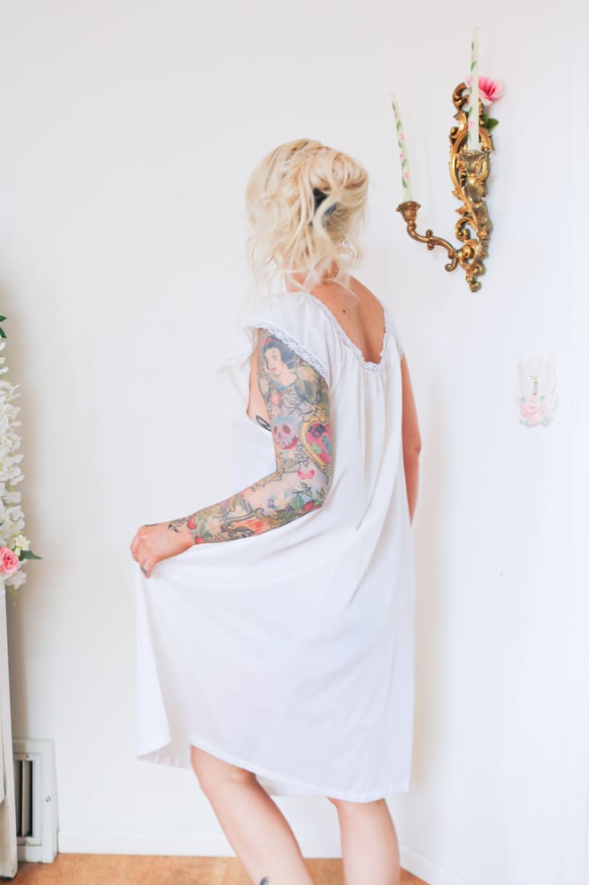 Image of Vintage 80s Heir A' Parent Cotton Cottage Nightgown (Small)