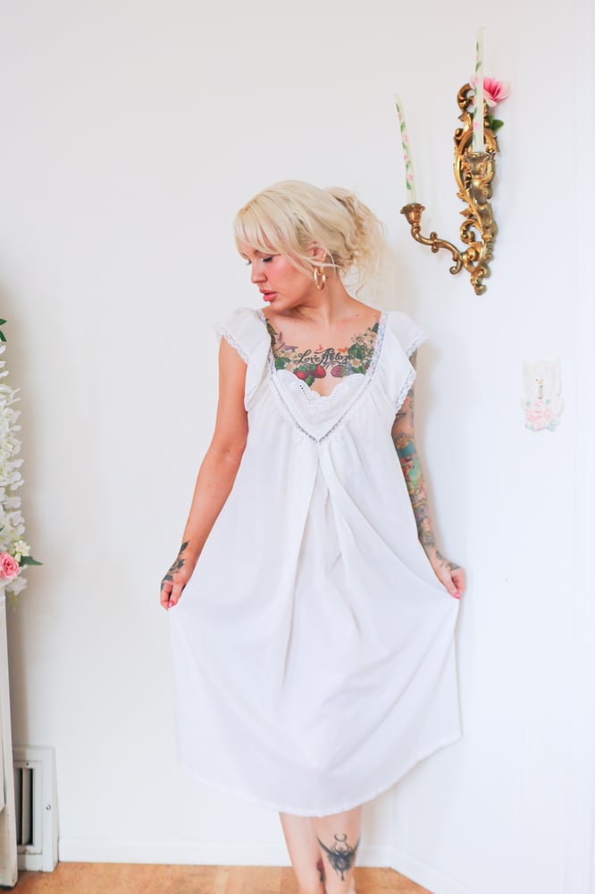 Image of Vintage 80s Heir A' Parent Cotton Cottage Nightgown (Small)