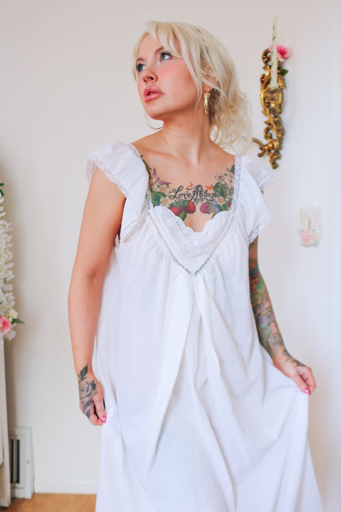 Image of Vintage 80s Heir A' Parent Cotton Cottage Nightgown (Small)