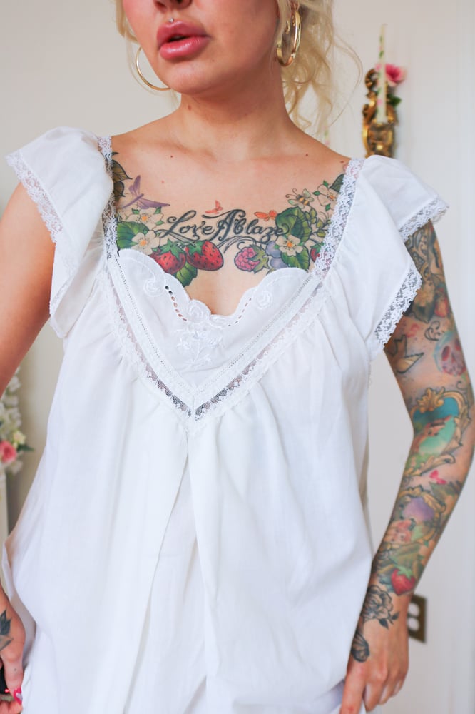 Image of Vintage 80s Heir A' Parent Cotton Cottage Nightgown (Small)