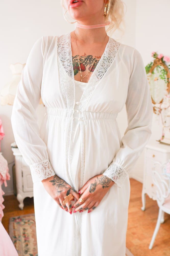 Image of Vintage 1970s Dream Away Bridal Style Peignoir With Crochet Style Lace (Small) 