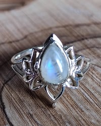 Image 2 of Anillo "HAKNA.LUN"