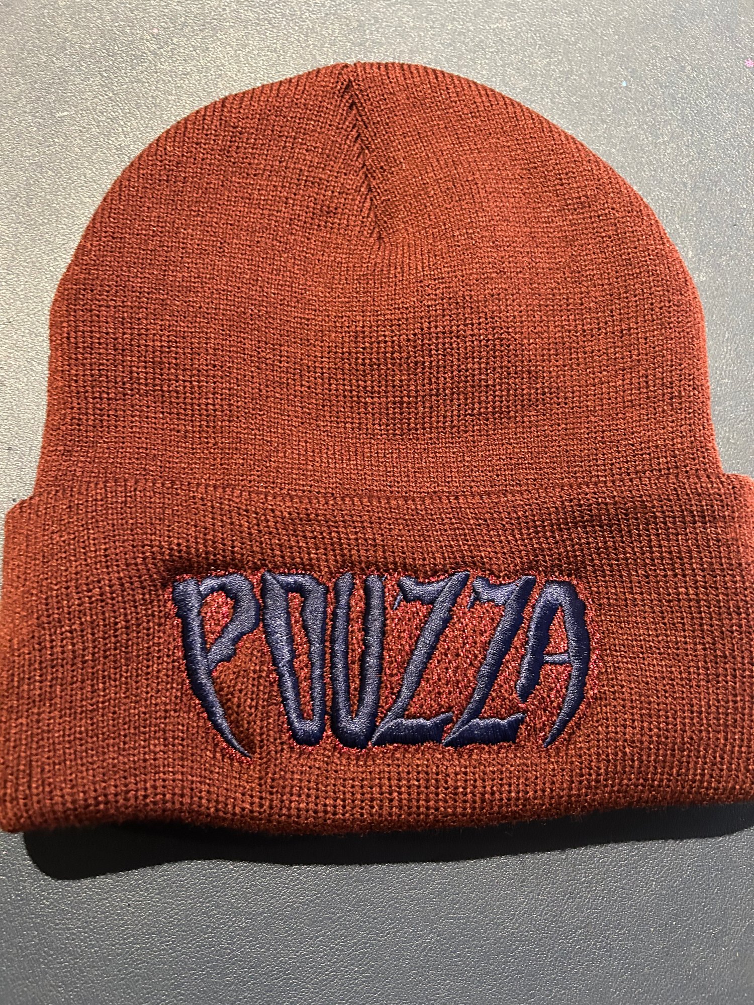 Image de Pouzza " Gagnant / Winner Collection " Tuque / Beanie