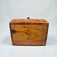 Image 11 of Boîte en bois de loupe de Thuya vintage – Coffret artisanal à couvercle 
