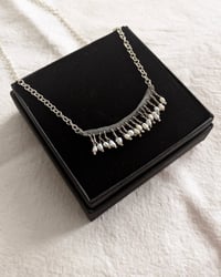 Image 4 of Maskara, collier