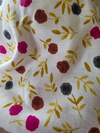 Image 2 of Pure Cotton Stretchy Wrap in Ditzy Roses