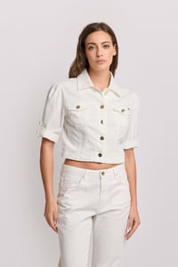 Image 1 of CAZADORA VAQUERA CORTA BLANCA KOCCA