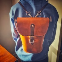 Image 5 of Leather backpack or shoulder bag