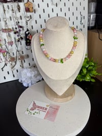 Image 3 of Tulip Beaded Necklace 
