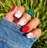 Image 7 of Hall Pass