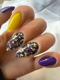 Image 1 of VIKINGS- NFL nails, football nails