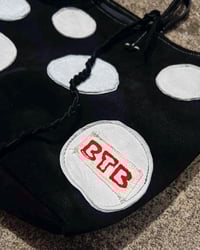 Image 2 of SPOT TOTE BLACK AND WHITE