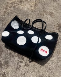 Image 5 of SPOT TOTE BLACK AND WHITE