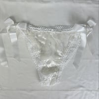 Image 1 of Culotte à liens en velours dévoré