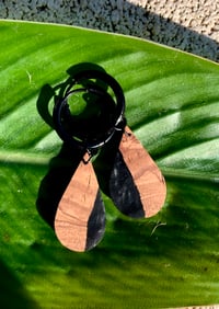 Goccia Cala Carbò - Orecchini Artigianali Legno e Resina