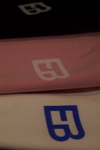 Image 5 of Foundation Box T white