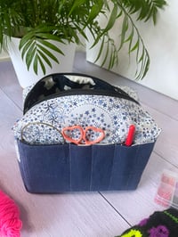 Image 4 of Trousse projet tricot artisanale – Pochette accessoires Rêve Etoilé