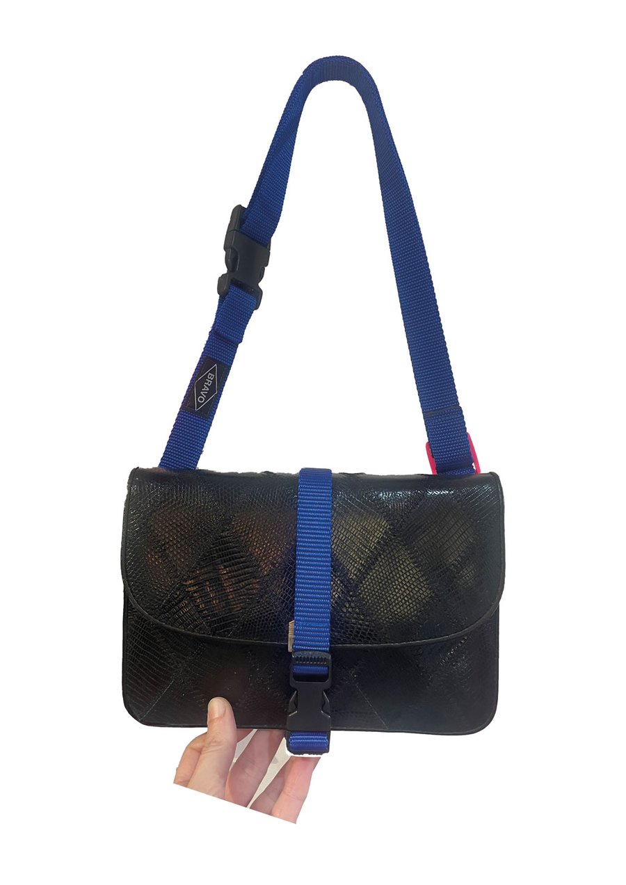 Image of Superstrap 02