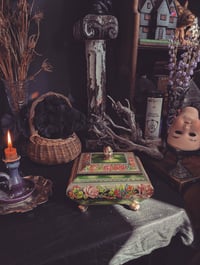 Image 1 of Green floral box 