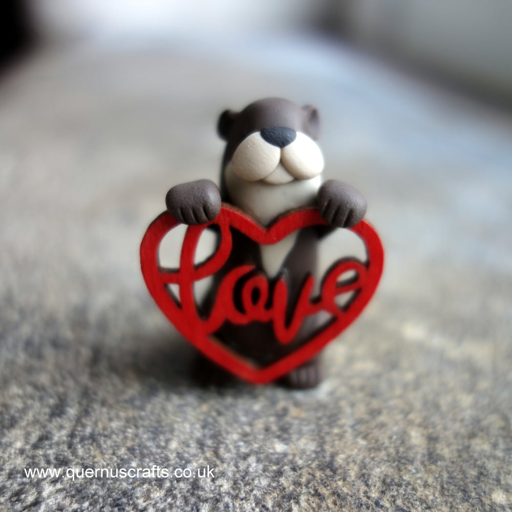 Wee Love Heart Otter