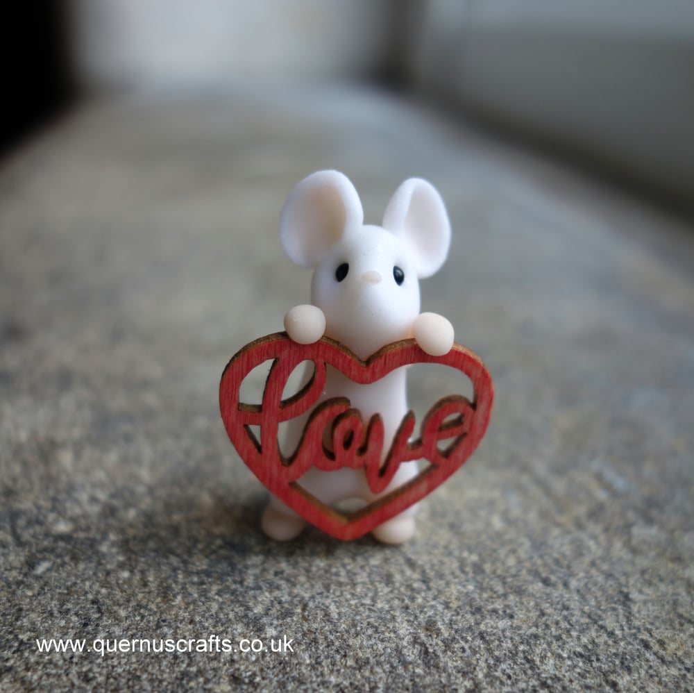 Wee Love Heart Mouse