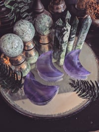 Image 1 of Fluorite moon dish