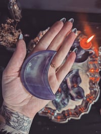 Image 2 of Fluorite moon dish