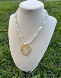 Image 2 of Collares artesanales de Resina 