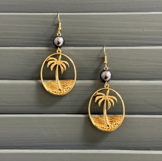 Image of PALM TREE PEARL WOMEN'S EARRINGS 