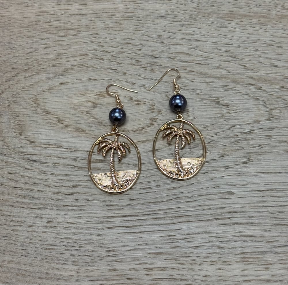 Image of PALM TREE PEARL WOMEN'S EARRINGS 