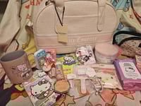 Image 2 of Juicy Couture Weekender Meets Hello Kitty Bundle 