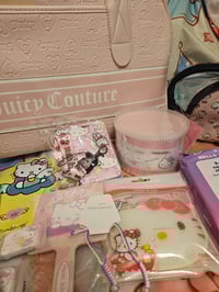 Image 4 of Juicy Couture Weekender Meets Hello Kitty Bundle 