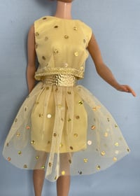 Image 3 of Barbie - Glimmer Glamour Yellow Ice