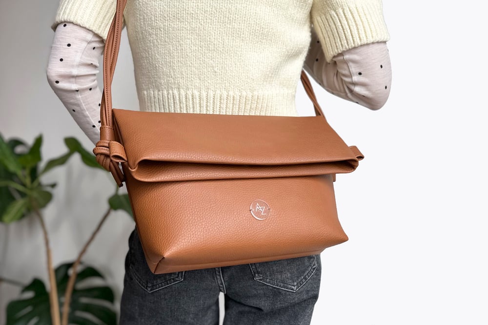 Image of Folded 2in1 bag cognac