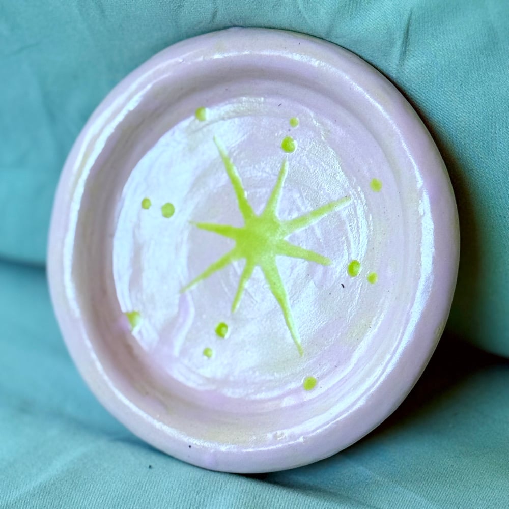 image of starburst bubble plate