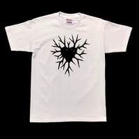 CRACKED HEART TEE