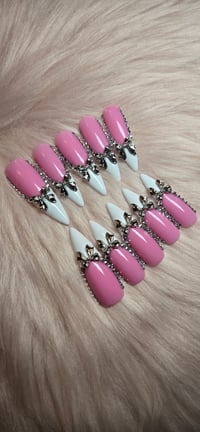 Image 2 of Femininity Nailz 