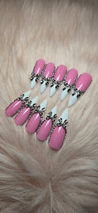 Image 4 of Femininity Nailz 