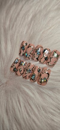 Image 4 of Guilded butterfly Nailz 🦋