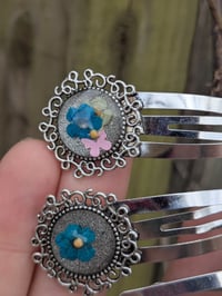 Image 5 of Dried Flower Mustard Seed Hair Clip