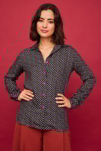 Image 1 of Camisa Castaña Negra