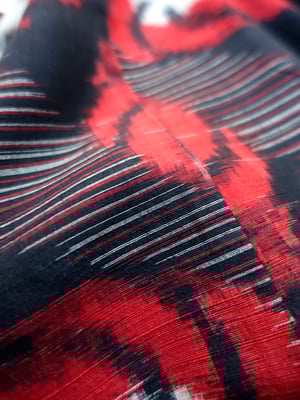 Image of Kort kimono dame af meisen silke - sort med Genji hjul.